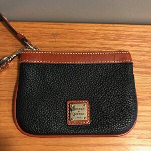 Dooney & Bourke Pebble Grain Medium Wristlet Black